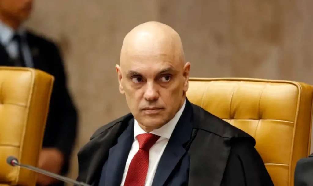 41 assinaturas e contando: Moraes na mira do impeachment